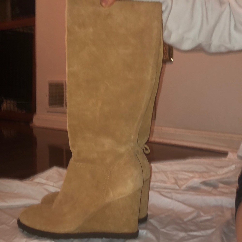 Wedge Boots Size 7 Excellent new no tags